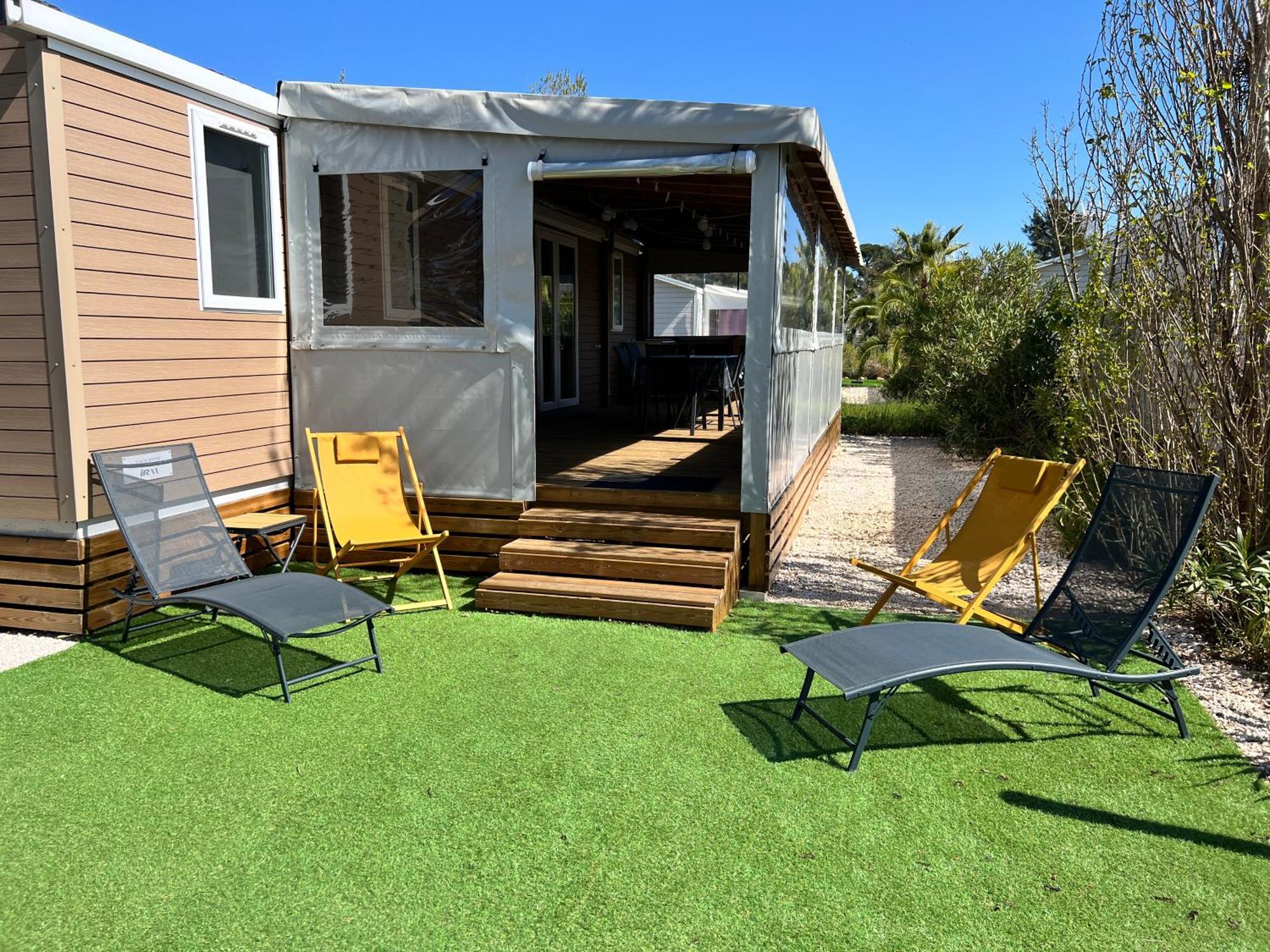 Mobil Home Neuf 6 P Climatise A Hyeres A 200 M De La Mer Dans Camping 4 Etoiles Exterior photo